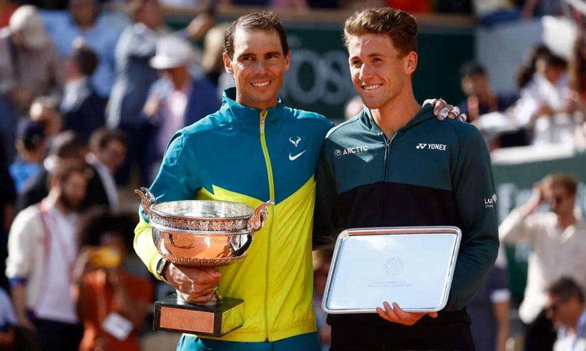 Rafael Nadal y Casper Ruud. Foto: REUTERS.