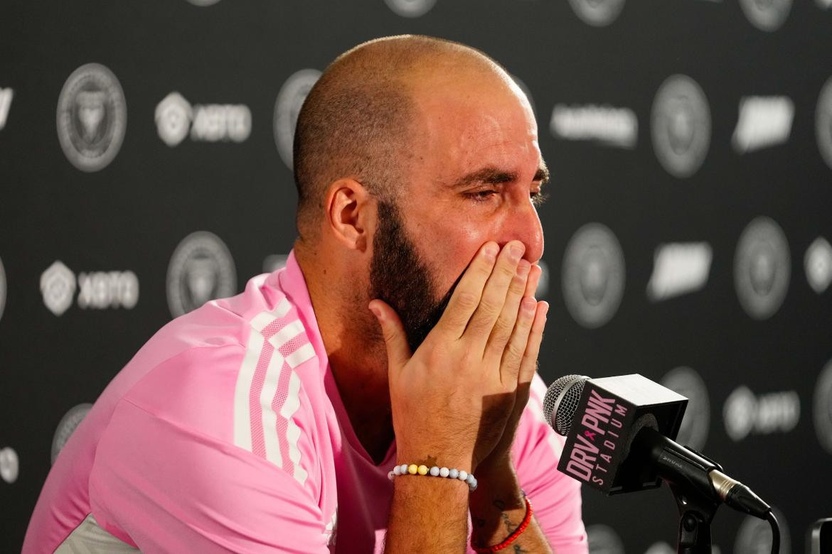 Gonzalo Higuaín anunció su retiro profesional del fútbol. Foto: Reuters.