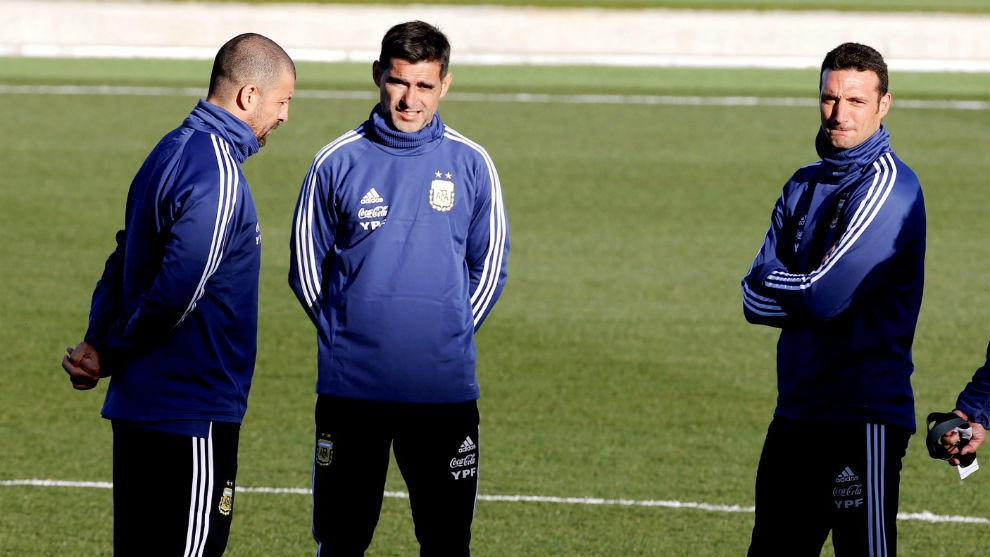 Roberto Ayala y Lionel Scaloni, Selección Argentina. Foto: NA