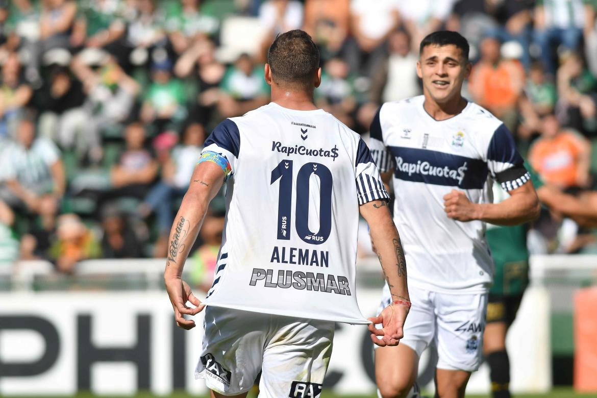 Brahian Aleman, autor de un gol ante Banfield. Foto: Télam.