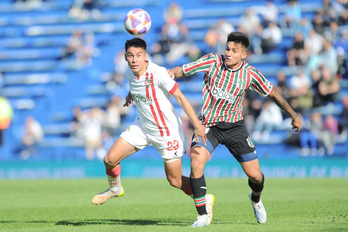 Vélez ante Estudiantes de La Plata. Foto: Télam.