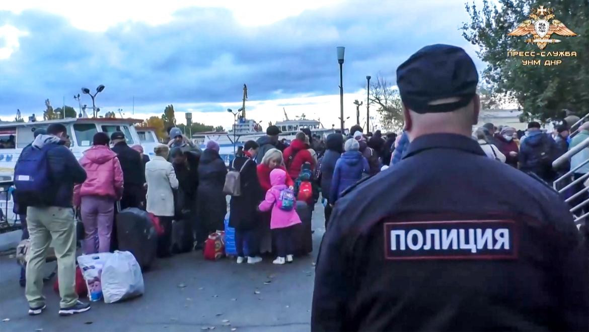 Evacuación de civiles en Jersón_Télam