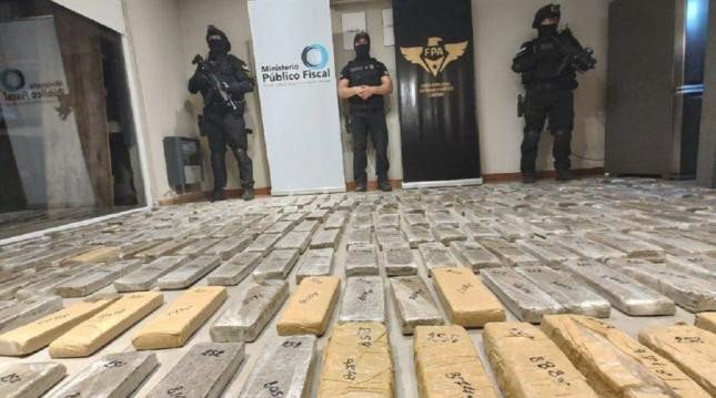 La Policía de Córdoba incauto 250 ladrillos de marihuana. Foto: NA.