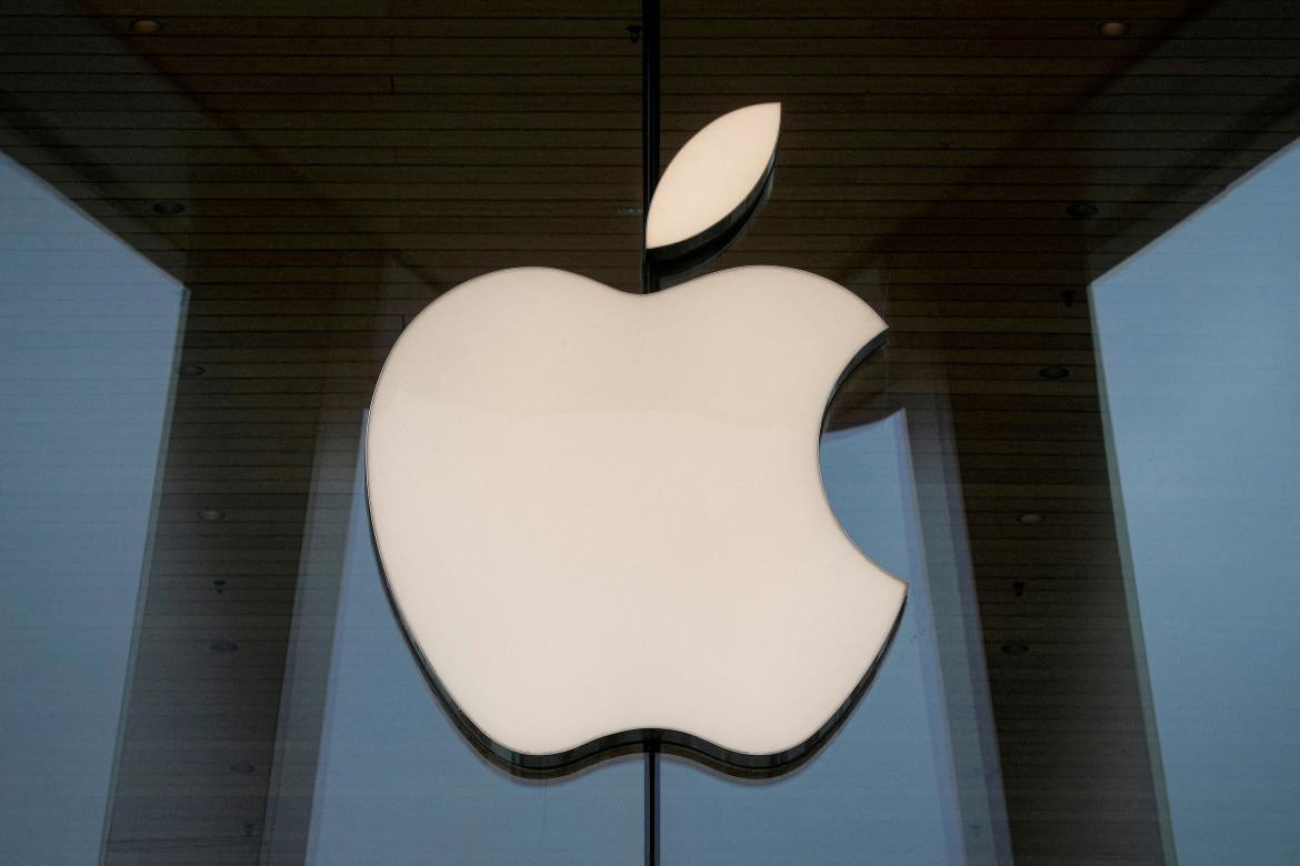 Apple logo_Reuters