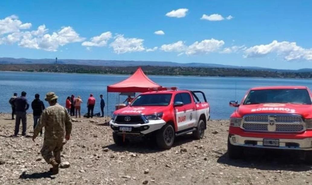 Hallazgo del cuerpo de un soldado en el Lago San Roque de Córdoba. 