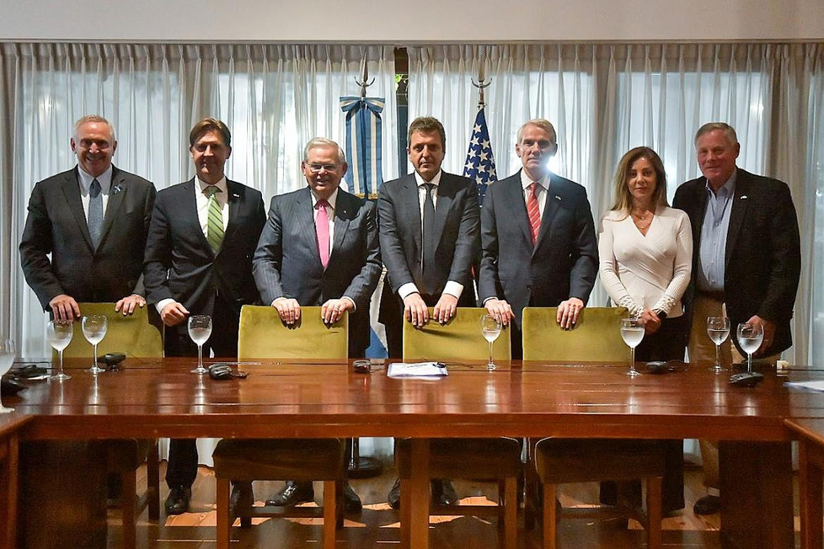 Sergio Massa con senadores de Estados Unidos. @SergioMassa.