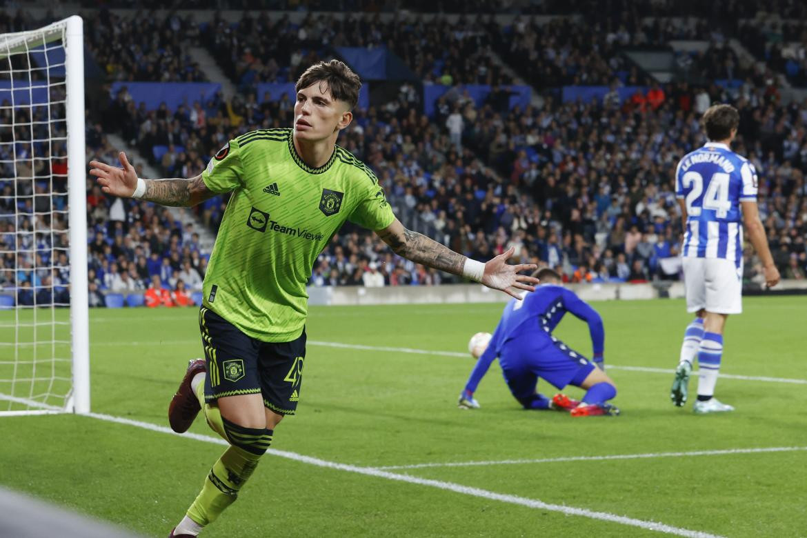 Festejo de Alejandro Garnacho para el Manchester United ante la Real Sociedad por la Europa League. Foto: EFE.