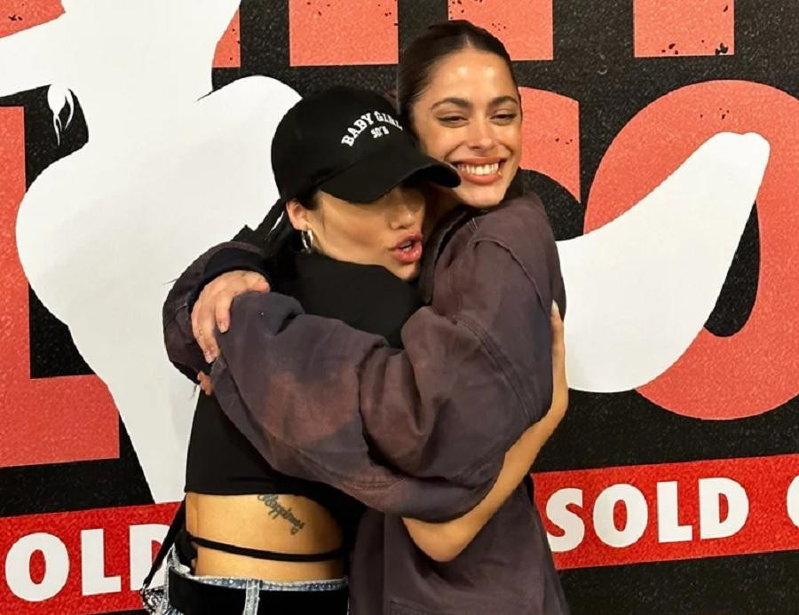 Lali Espósito y Tini Stoessel 