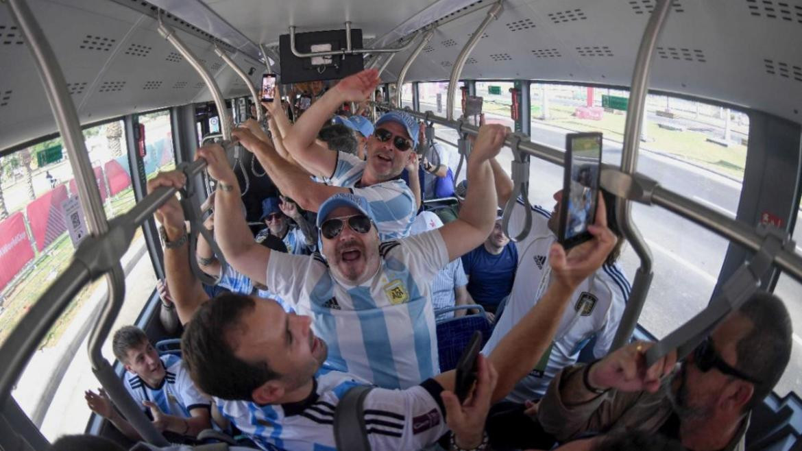 Banderazo en Qatar 2022. Foto: Telam.