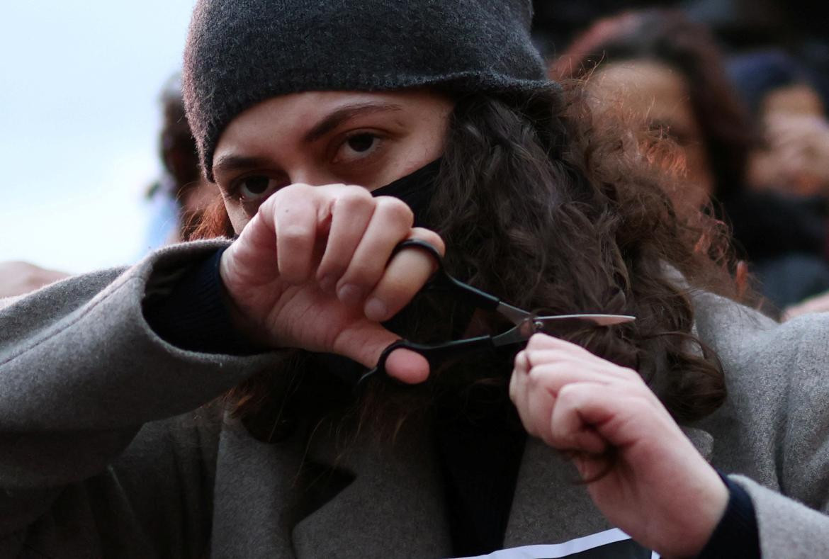 Protestas por los derechos de la mujer en Irán. Foto: Reuters.