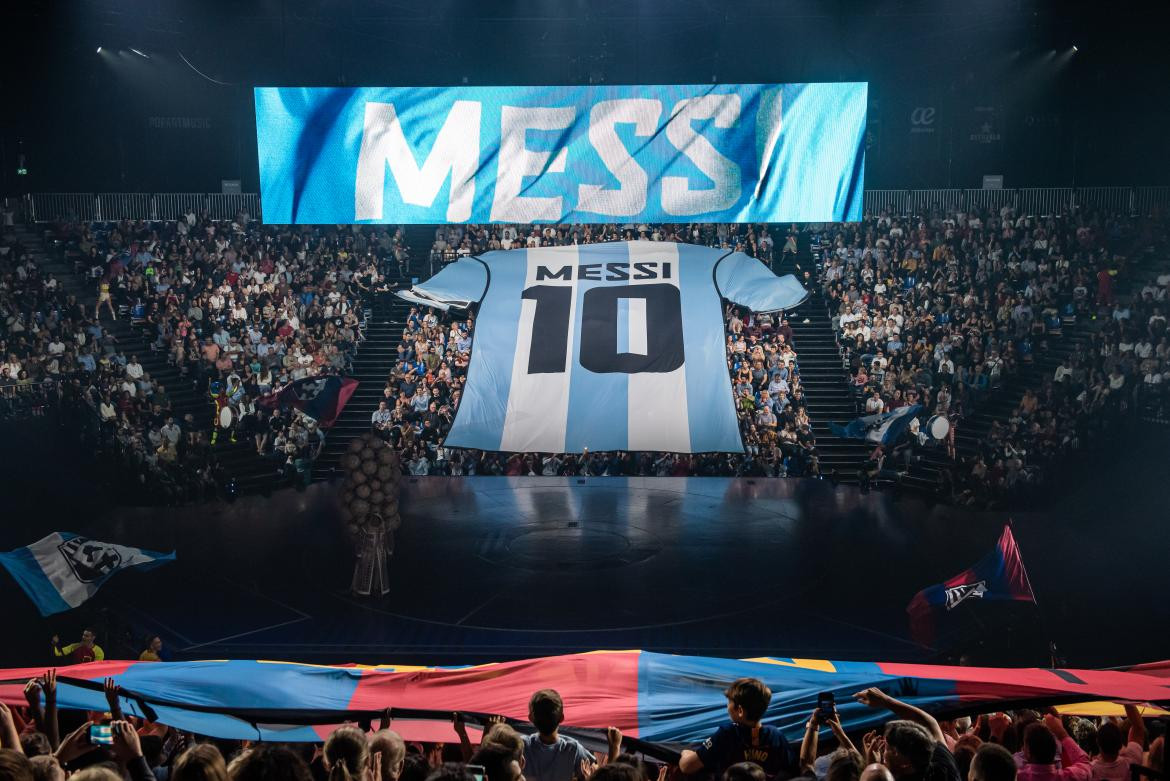 MESSI10, obra homenaje del Cique du Solei