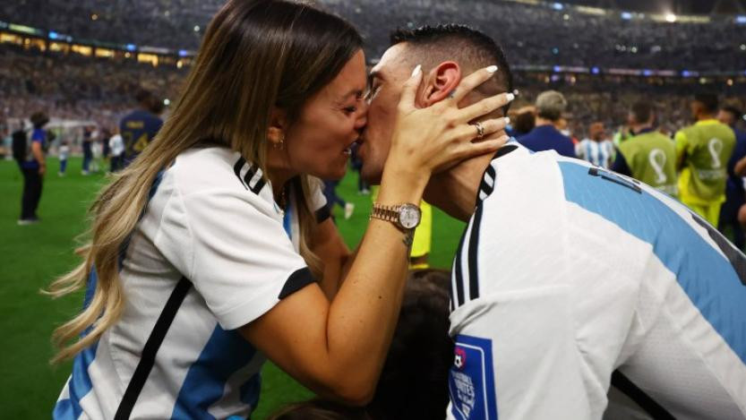 Ángel Di María junto a su esposa, Jorgelina Cardoso. Foto: NA