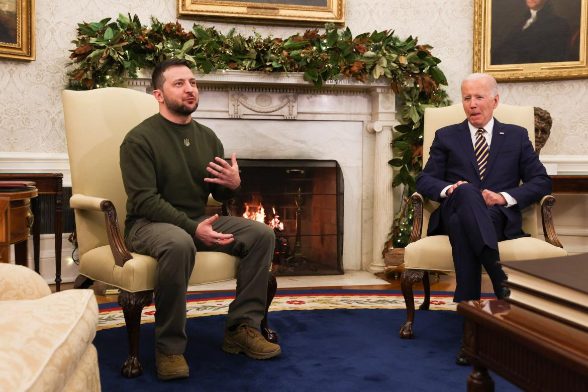 VolodImIr ZelenskI y Joe Biden. Foto: REUTERS.