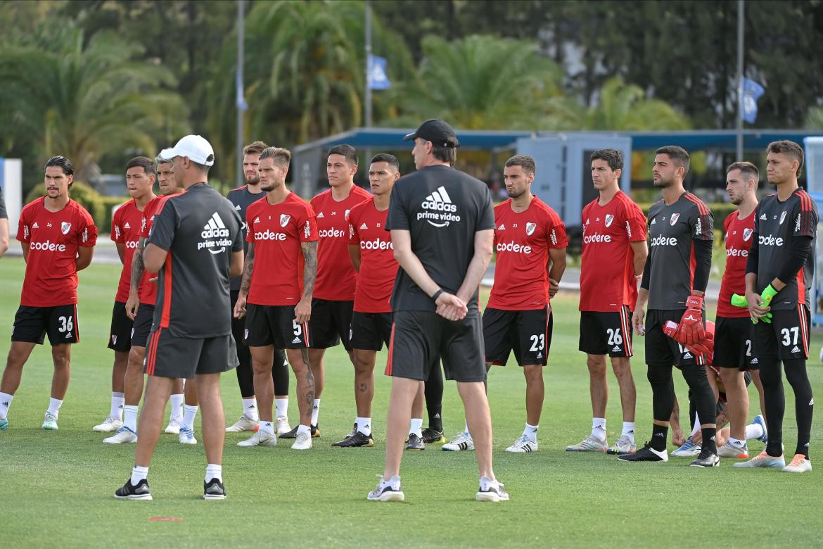 Entrenamiento de River antes de viajar a Estados Unidos. Foto: Twitter @RiverPlate.