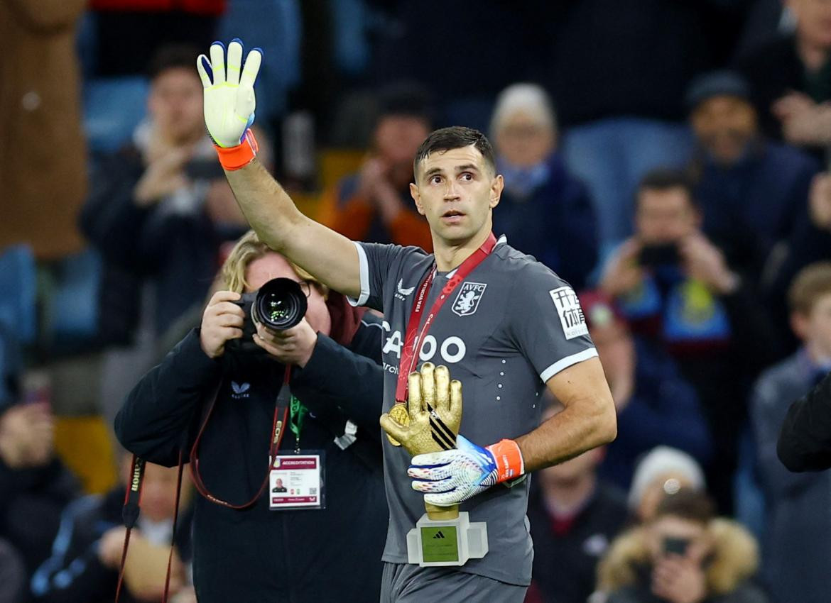 Emiliano Martínez en el Aston Villa. Foto: REUTERS.