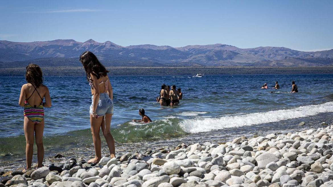 Ola de calor en la Patagonia. Foto: Télam