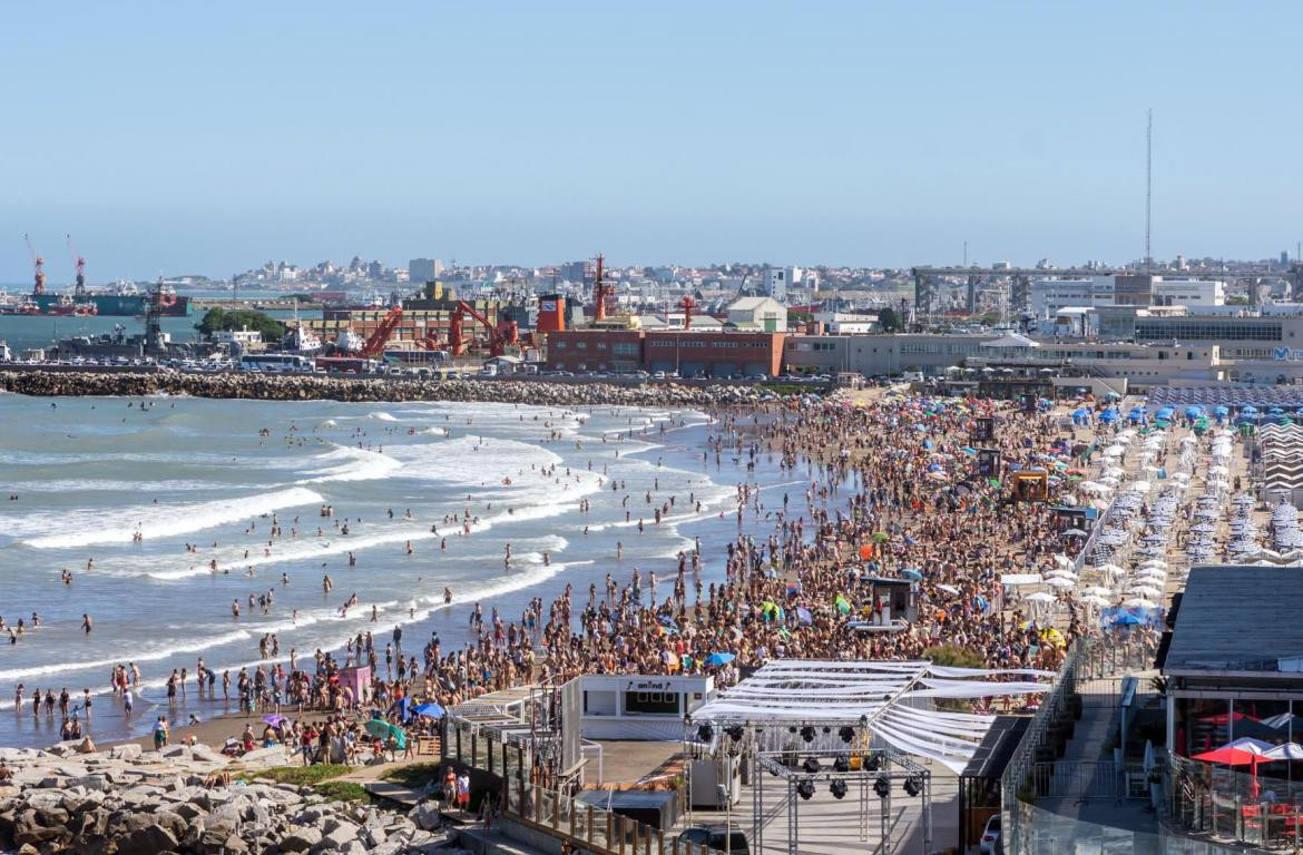 Playa de Mar del Plata 2; turismo. Foto: NA.