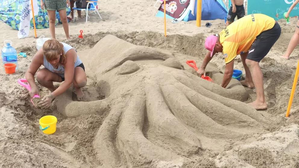 Concurso Nacional de Castillos y Figuras de Arena. Foto: gentileza La Costa.