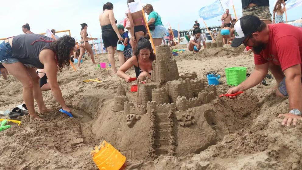 Concurso Nacional de Castillos y Figuras de Arena. Foto: gentileza La Costa.