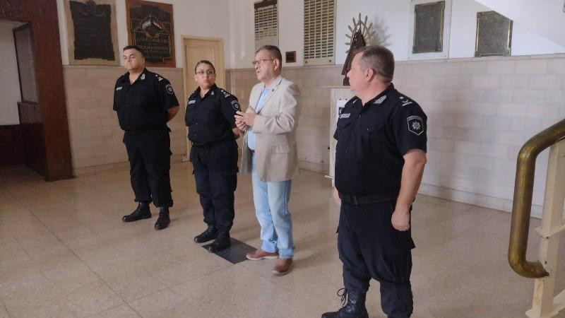 Galigani, Margarita Romero, el jefe de Policía de la provincia, Miguel Ángel Oliva, e Iván González. Foto: rosario3