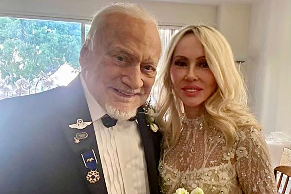 Casamiento de Buzz Aldrin al cumplir 93 años. 