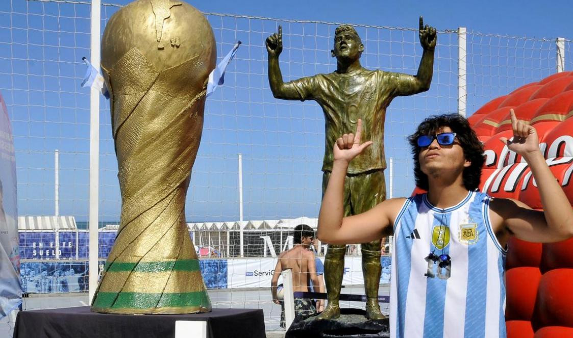 Estatua de Messi en Mar del Plata. Foto: Télam.