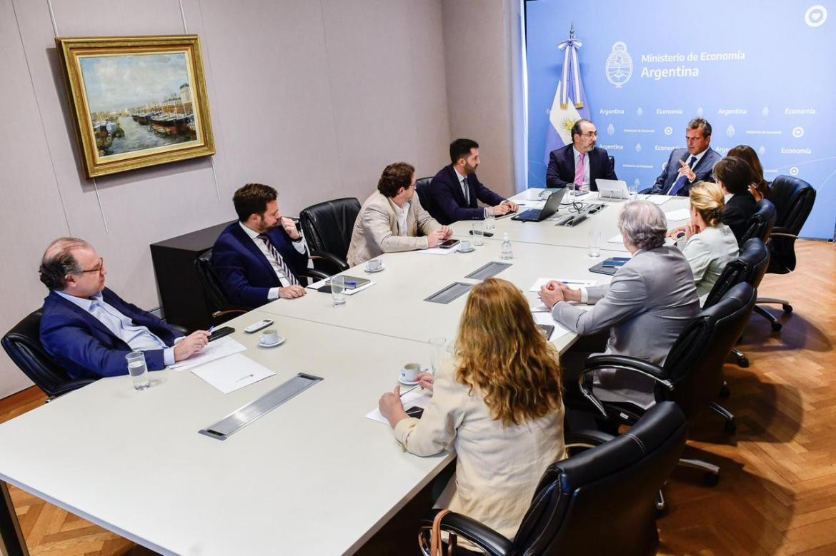 Reunión de Sergio Massa con directivos de la CAF. Foto: Prensa.