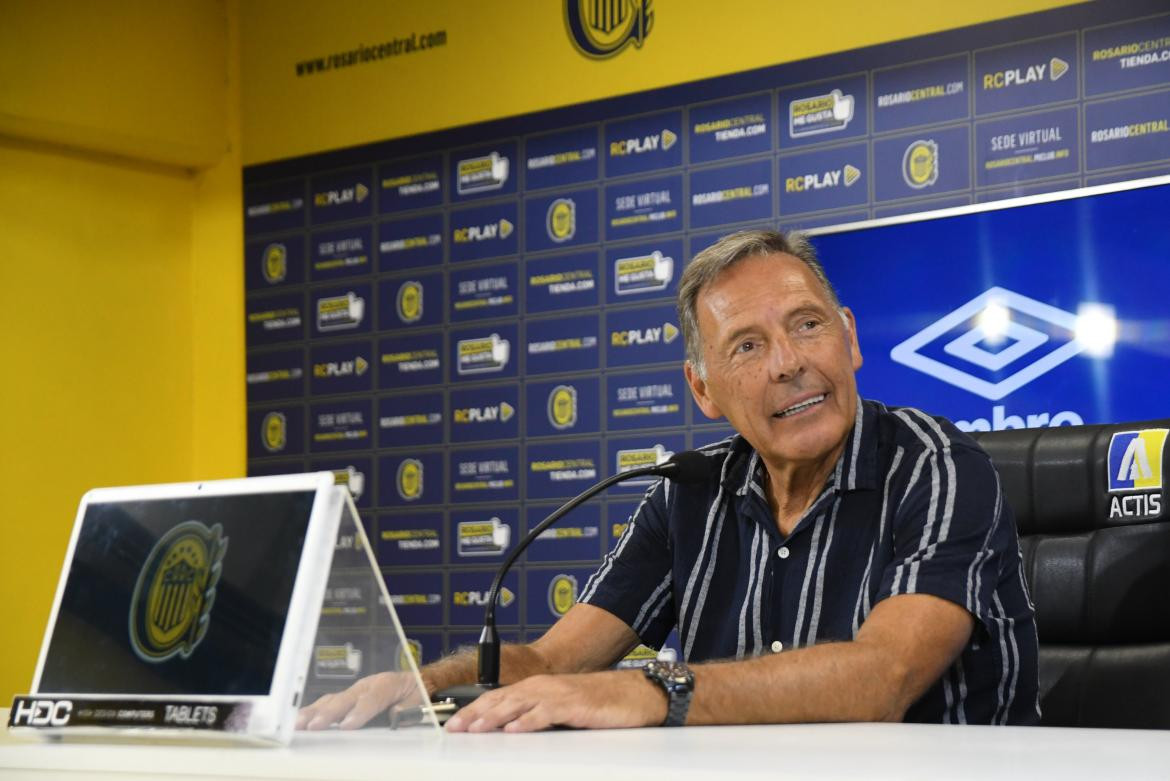 Miguel Ángel Russo, técnico de Rosario Central. Foto: Twitter @RosarioCentral