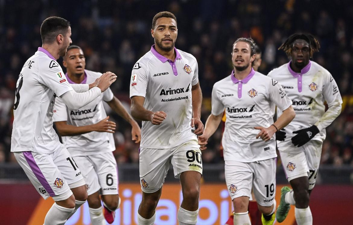 Festejo del Cremonese ante Roma por la Copa Italia. Foto: EFE.