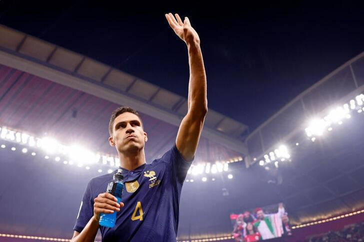 Raphael Varane en la Selección de Francia. Foto: REUTERS.