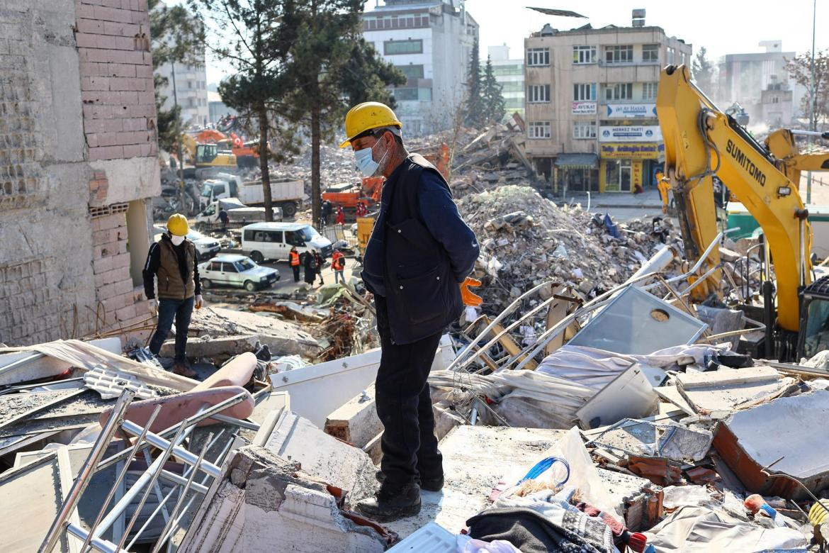 Rescatistas operando. Foto: EFE