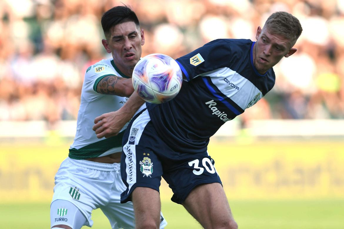 Banfield-Gimnasia 3. Foto: Télam.