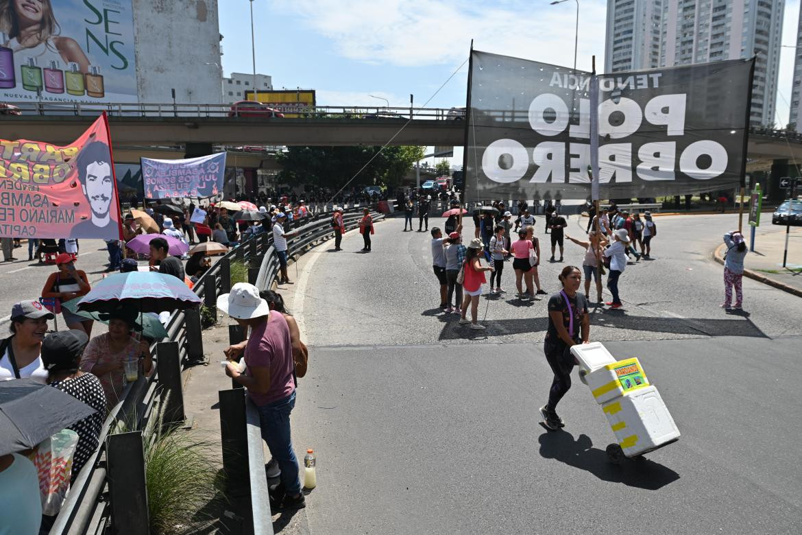 Corte del Polo Obrero en el Puente Pueyrredón. Foto: Telam