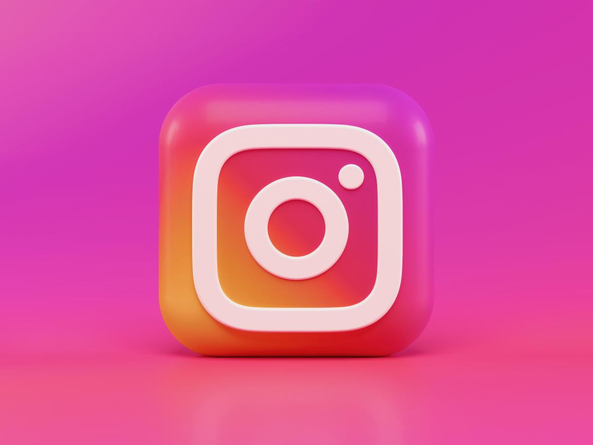 Instagram. Foto: Unsplash/Alexander Shatov.