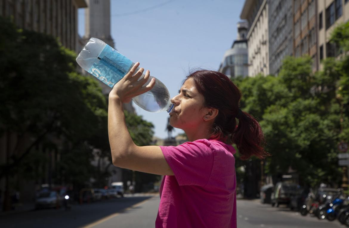 Calor, golpe de calor, ola de calor, clima, temperatura, NA