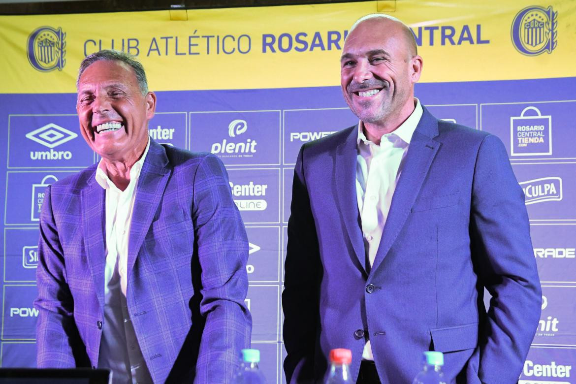 Miguel Ángel Russo y Gonzalo Belloso; Rosario Central. Foto: NA.