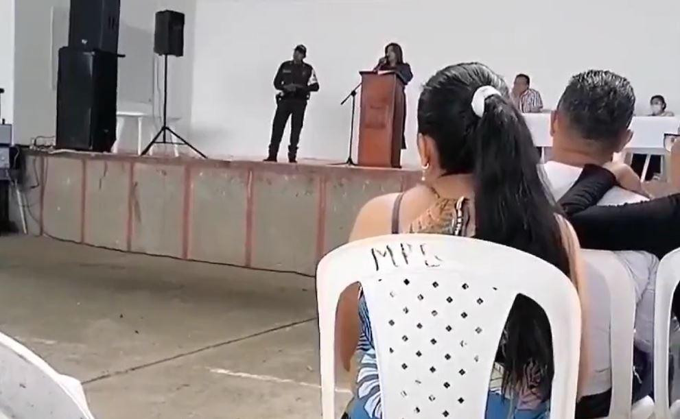 El polémico discurso de una directora de un colegio colombiano. Foto: captura de pantalla.