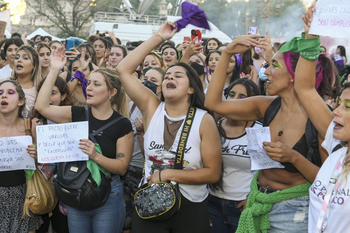 Marcha por el día de la mujer, NA