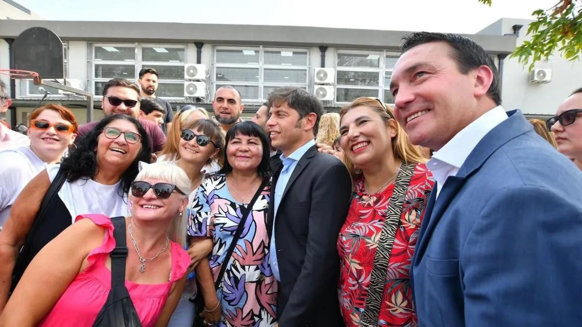 Escuela 8, Florencio Varela, Kicillof y Watson, foto Gobierno Provincia de Buenos Aires