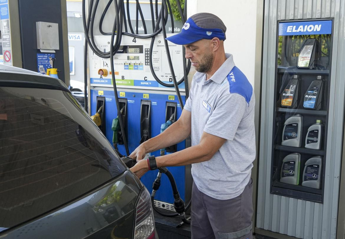 YPF, estación de servicio, combustibles, NA