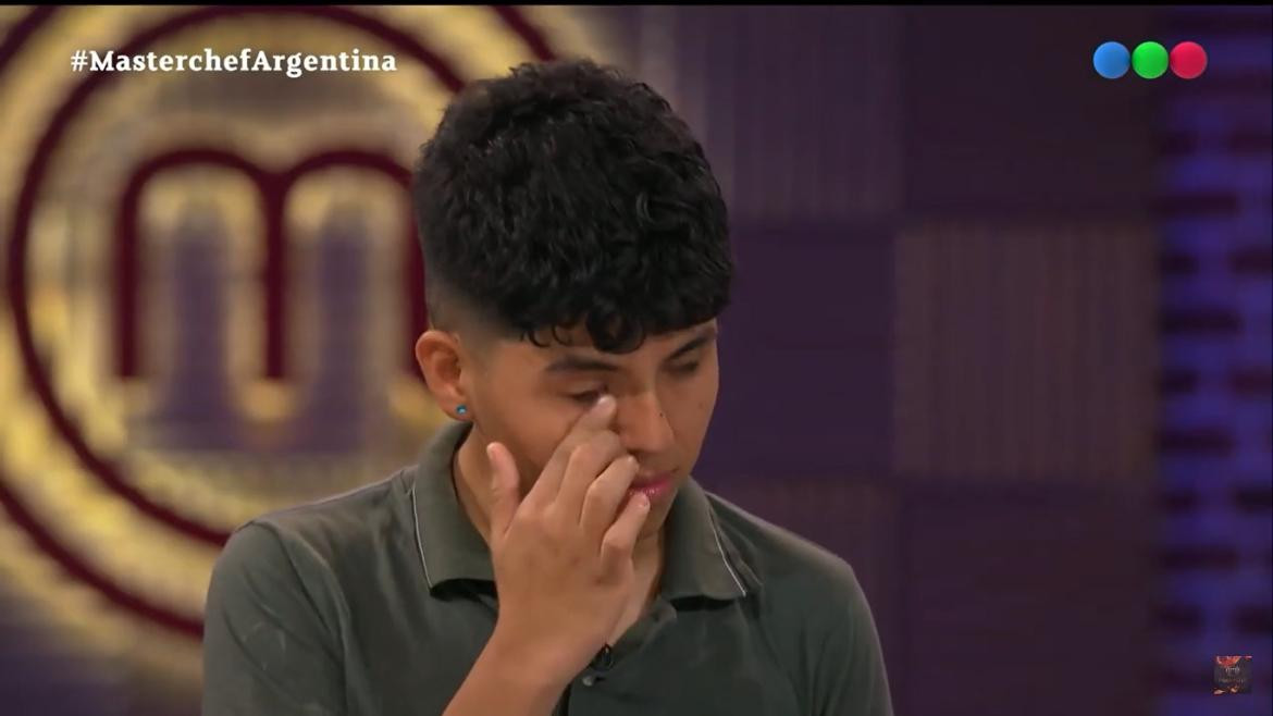 Antonio, el joven salteño, emocionado hasta las lágrimas. Foto Gentileza Masterchef.