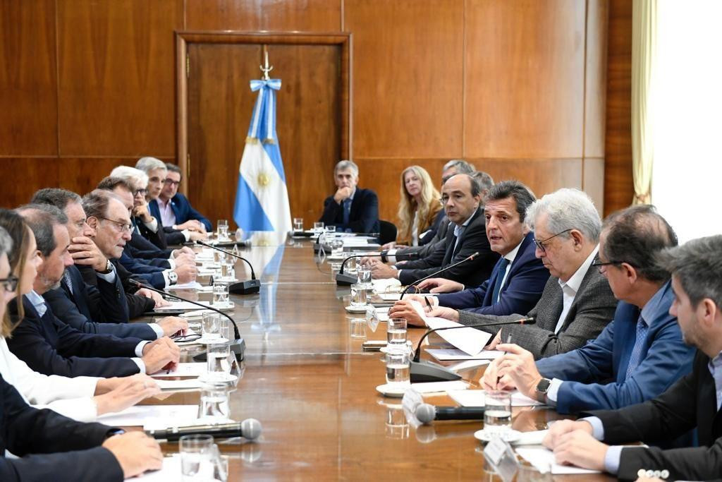 Reunión de Massa y bancos, foto Presidencia