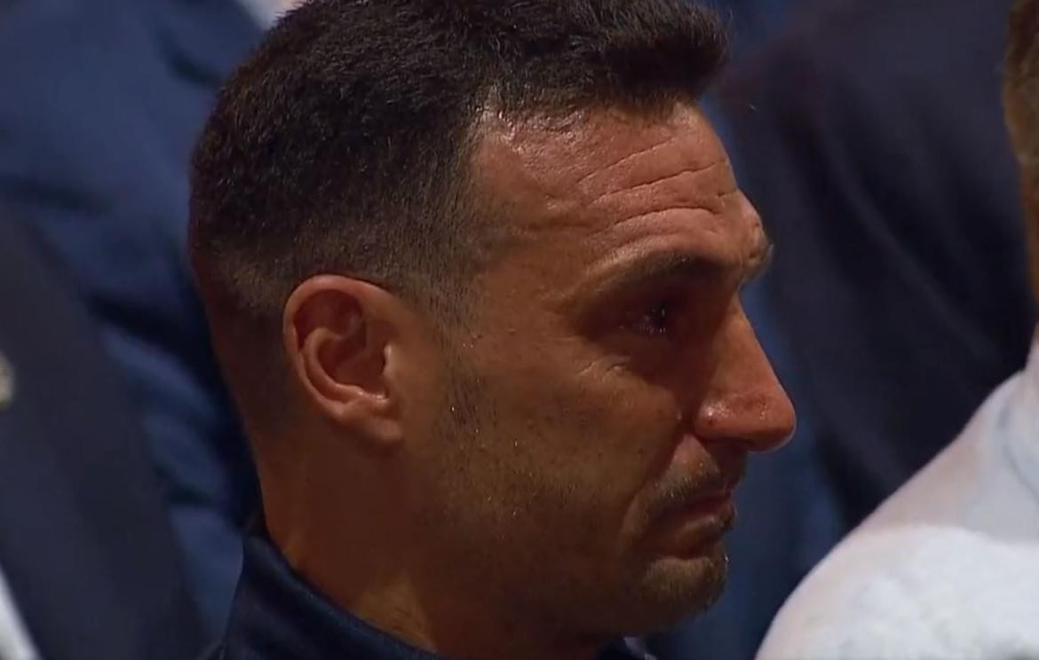 La emoción de Lionel Scaloni tras el discurso del niño salteño. Foto: captura de pantalla.