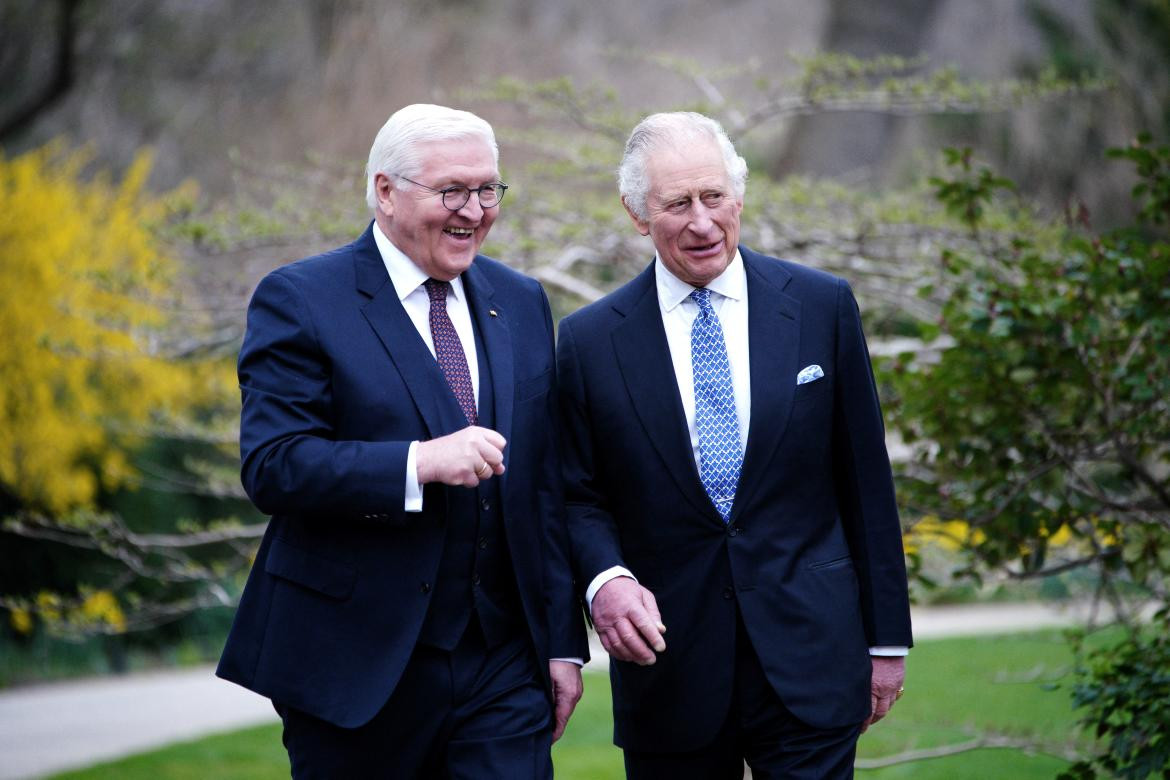 El presidente de Alemania, Steinmeier y el Rey de Inglaterra Carlos III en un encuentro depsués del Brexit. Foto: Reuters. 