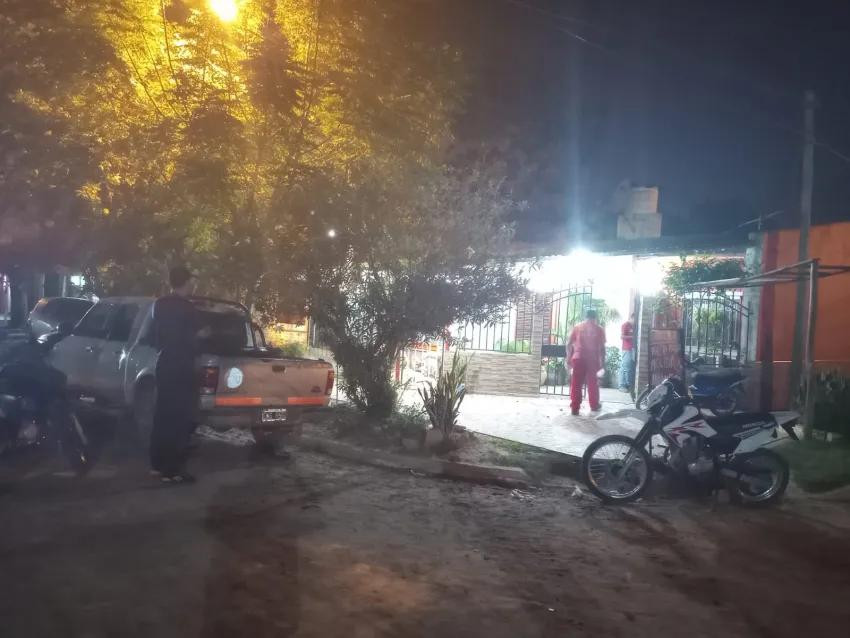 El momento en que la policía fue a buscar al imputado en Corrientes. Foto: radiodos