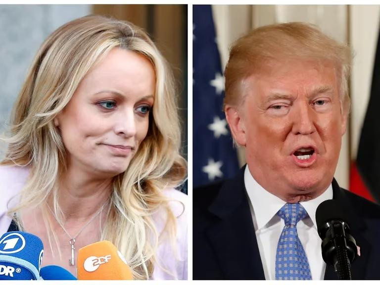 La actriz y directora de contenido para adultos, Stephanie Clifford, también conocida como Stormy Daniels, en una imagen junto a Donald Trump. Foto: Reuters