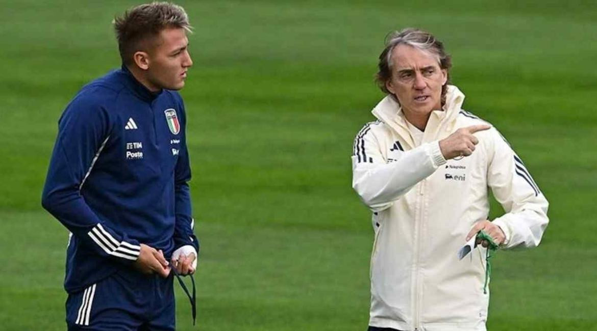 Mateo Retegui y Roberto Mancini, Selección Italia. Foto: REUTERS