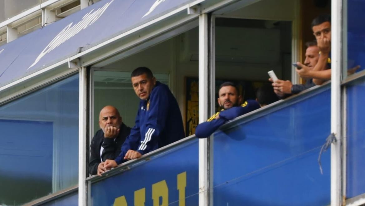 Juan Román Riquelme; Superclásico femenino; Boca vs. River. Foto: Twitter @BocaFutFemenino.