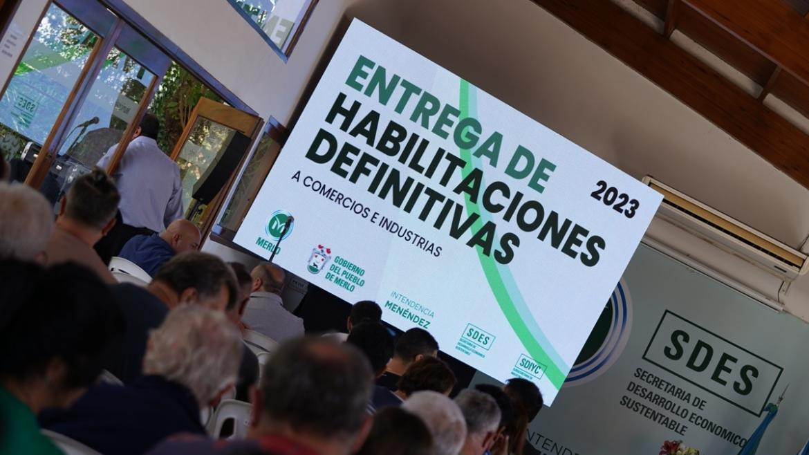 Merlo: entrega de habilitaciones definitivas a comercios e industrias del distrito