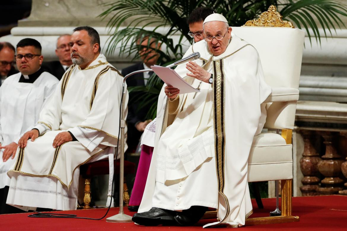 Papa Francisco en la Basílica San Pedro. Foto: REUTERS.